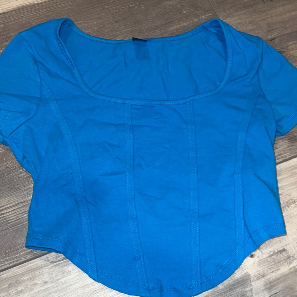blue shirt